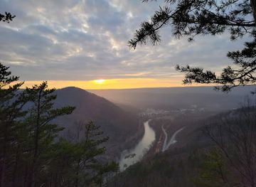 pennsylvania/appalachian-mountains/attraction/thousand-steps-standing-stone-trail
