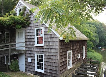 connecticut/long-island-sound/attraction/stony-brook-grist-mill