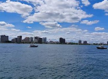 michigan/detroit/attraction/detroit-riverfront-conservancy