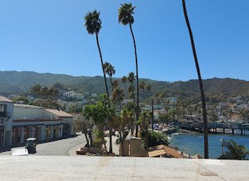 california/santa-catalina-island/attraction/harbor-sands