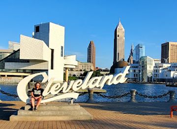 ohio/cleveland/attraction/cleveland-script-sign-north-coast-harbor