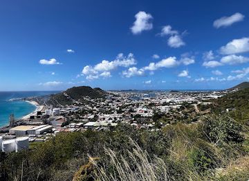 anguilla/blowing-point-village/attraction/st-maarten-national-flag-pole