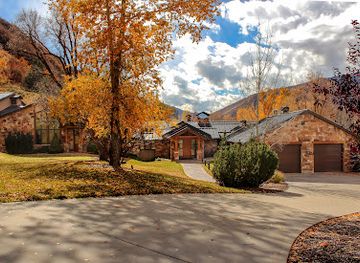 utah/uinta-wasatch-cache-national-forest/attraction/spring-haven-byu-lodge