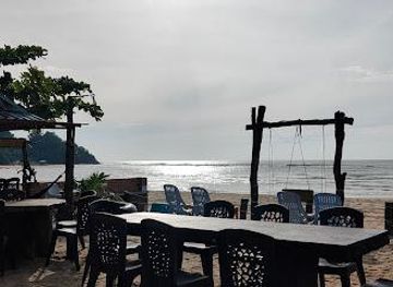 malaysia/kuantan/attraction/cherating-beach