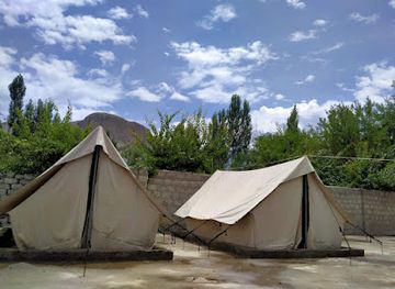 pakistan/deosai-national-park/attraction/white-palace-camping-site