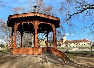 hungary/gyor/attraction/zenepavilon