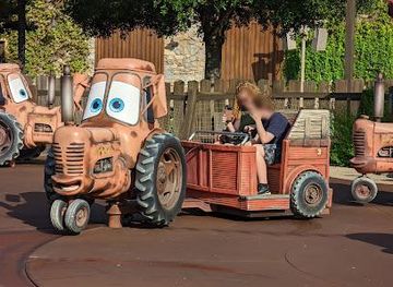 california/orange-county/attraction/mater-s-jingle-jamboree