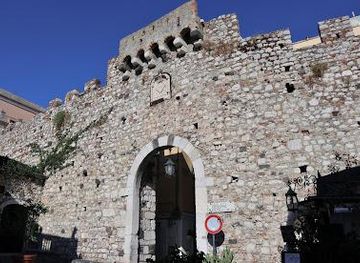 italy/taormina/attraction/porta-catania