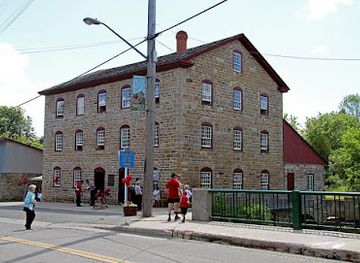 canada/eastern-ontario/attraction/old-stone-mill-national-historic-site