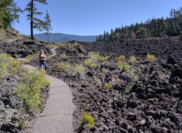 oregon/central-oregon/attraction/lava-cast-forest-trail
