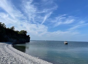 canada/kingston-and-the-islands/attraction/little-bluff-conservation-area