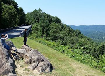 virginia/blue-ridge-parkway/attraction/roanoke-valley-overlook