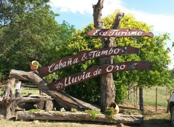 paraguay/chaco-austral/attraction/lluvia-de-oro-ecoturismo-cabana-y-tambo