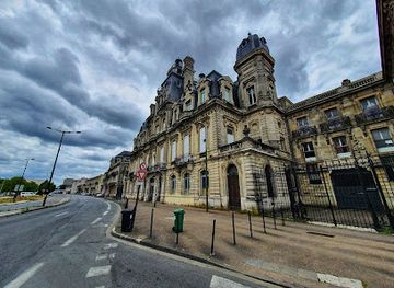 france/bordeaux-wine-region/attraction/descas-palace