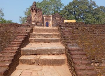 sri-lanka/ampara-district/attraction/ancient-stupa