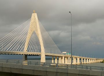 brunei/tasek-merimbun-heritage-park/attraction/jambatan-sultan-haji-omar-ali-saifuddien-viewpoint