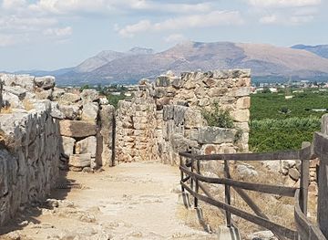 greece/nafplio/attraction/mycenean-acropolis-of-tiryns