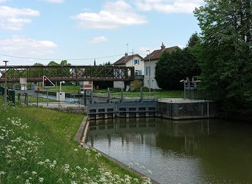 france/picardy/attraction/ecluse-de-venette