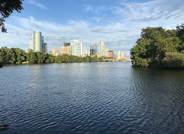 texas/central-texas/attraction/lou-neff-point