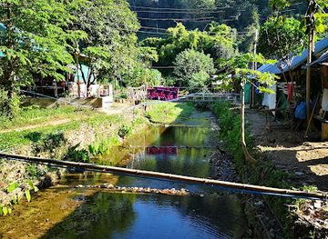 thailand/mae-hong-son/attraction/mu-ban-kra-rerng-koi-yaaw