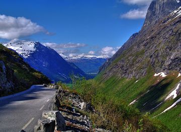 norway/more-og-romsdal/attraction/stigfossbrua