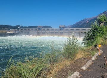oregon/cascade-range/attraction/bradford-island-visitor-center