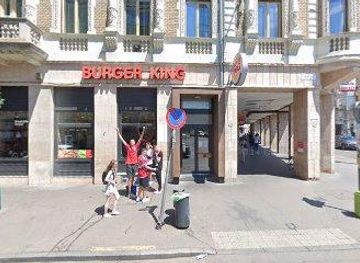 hungary/budapest/attraction/free-pub-crawl-budapest