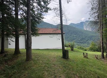 italy/friuli-venezia-giulia/attraction/faglia-periadriatica-andreis