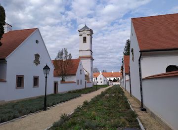 hungary/vertes-mountains/attraction/kamalduli-remeteseg-oroszlany-majk