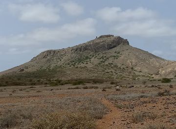 cabo-verde/praia-de-chaves/attraction/monte-santo-antonio