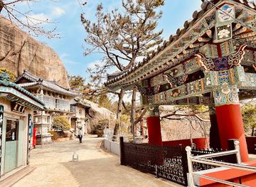 south-korea/busan/attraction/seokbulsa