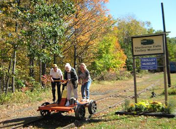 massachusetts/mohawk-trail/attraction/shelburne-falls-trolley-museum