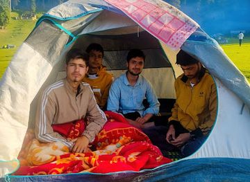 india/gulmarg/attraction/night-camping-area