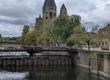 luxembourg/dudelange/attraction/new-temple
