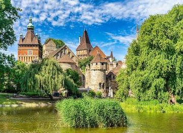 hungary/budapest/attraction/vajdahunyad-castle