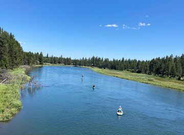 oregon/cascade-lakes-scenic-byway/attraction/cardinal-landing-bridge