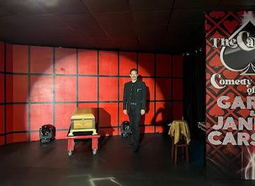 arkansas/eureka-springs/attraction/the-cabaret-garry-janine-s-magic-comedy-dinner-show