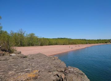 minnesota/lake-superior/attraction/iona-s-beach-scientific-natural-area-sna