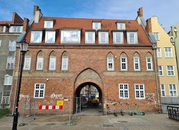 poland/gdansk/attraction/cow-s-gate