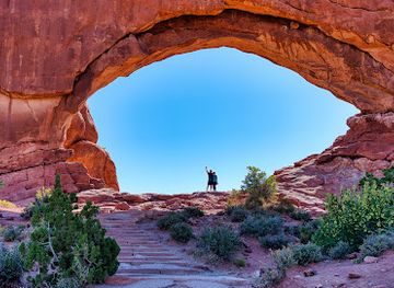 utah/arches-national-park/attraction/the-windows-section
