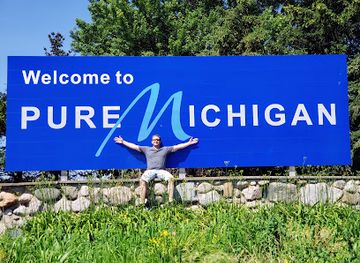 ohio/maumee-bay-state-park/attraction/welcome-to-pure-michigan-sign