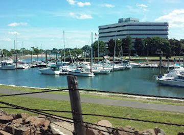 connecticut/stamford/harbor-point/attraction/cummings-park