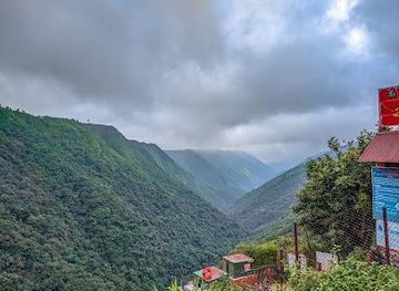 india/shillong/attraction/mawkdok-dympep-valley-view-point