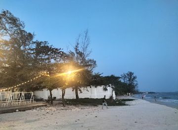 cambodia/sihanoukville/serendipity-beach/attraction/ou-chheuteal-beach