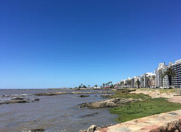 uruguay/central-region/attraction/de-los-pocitos-beach
