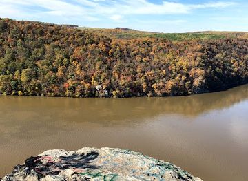 pennsylvania/appalachian-mountains/attraction/the-pinnacle-overlook