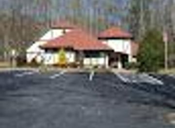 georgia/rabun-bald/attraction/white-county-library-helen-br