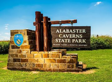 oklahoma/great-salt-plains-state-park/attraction/alabaster-caverns-state-park