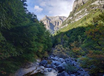 spain/ordesa-y-monte-perdido-national-park/attraction/cascada-de-la-cueva