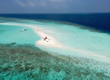 maldives/kaafu-atoll/attraction/hithi-sand-bank